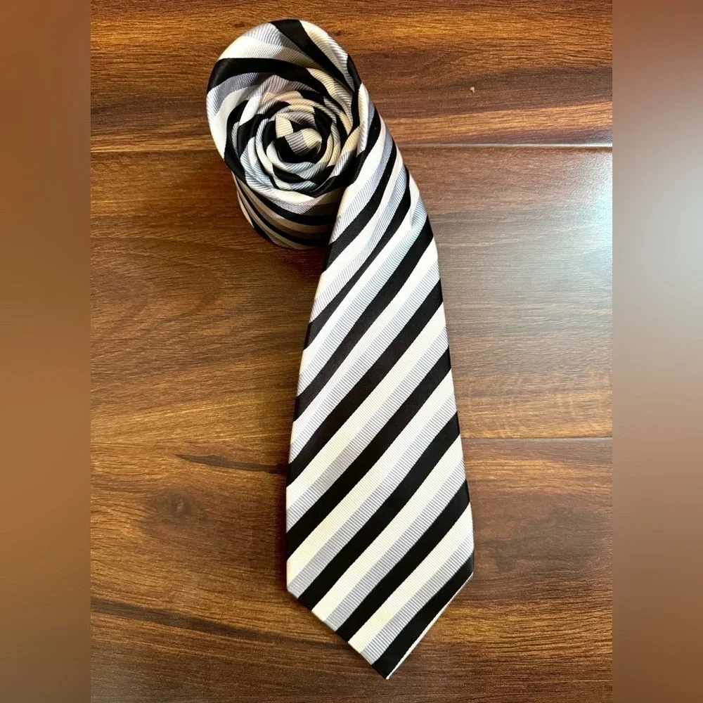 🍁SALE🍁 ZILLIONI Collezioni 100% Silk Tri-color Stripes Handmade Repp Tie